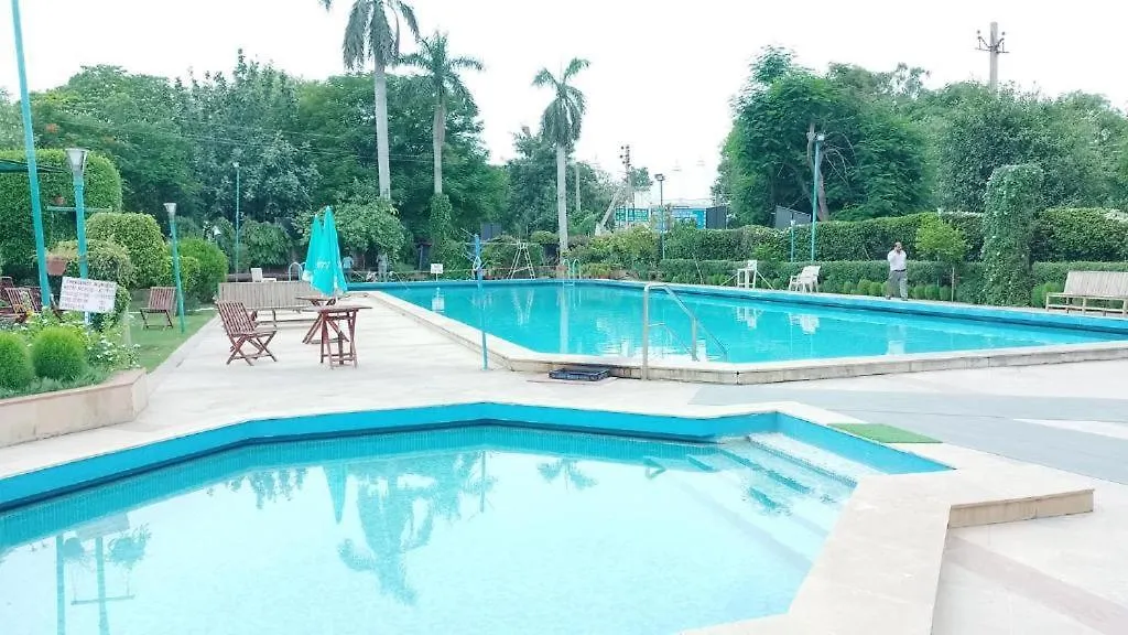 מלון גורגאון Goa Country Club 4*,  הודו